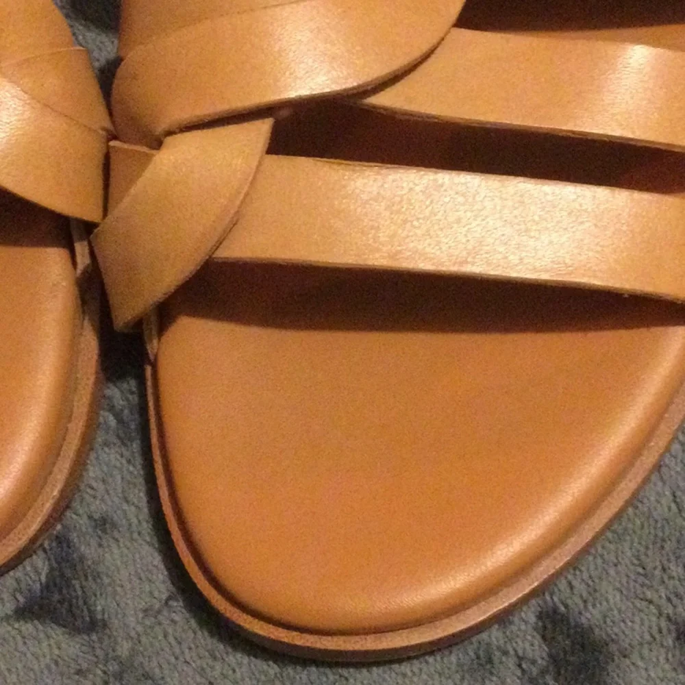 Cole Haan Tan Sandals with Crisscross Straps - Picture 4 of 6